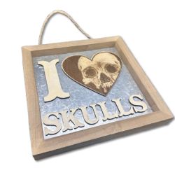 I Heart Skulls wall decor